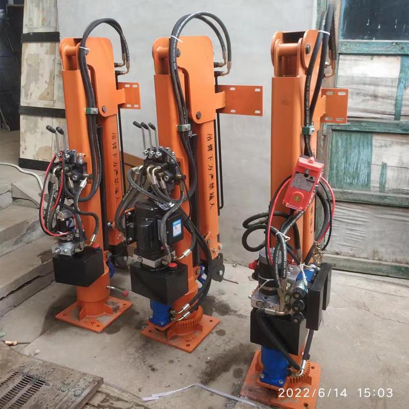 塔城市重汽蓝牌随车吊 3.2吨 国六动力强 液压驱动 农用自卸起重机